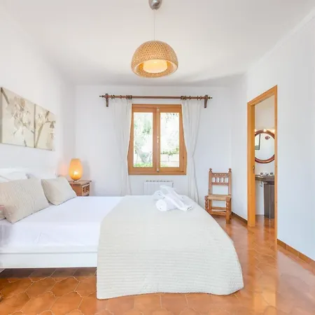 Torrens Villa *
